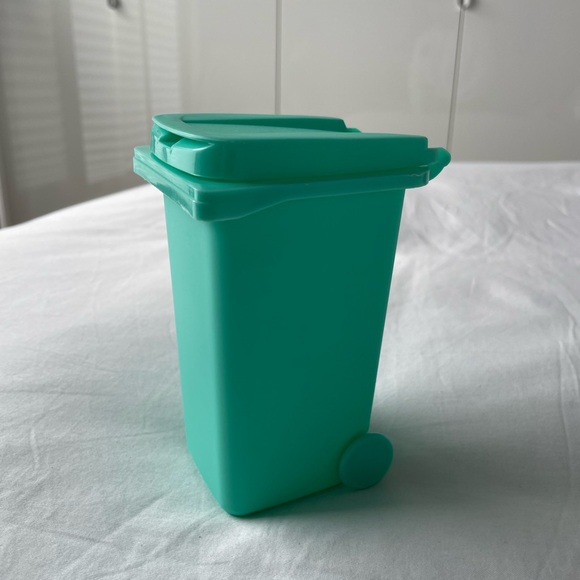 Pencil holder - Picture 1 of 4